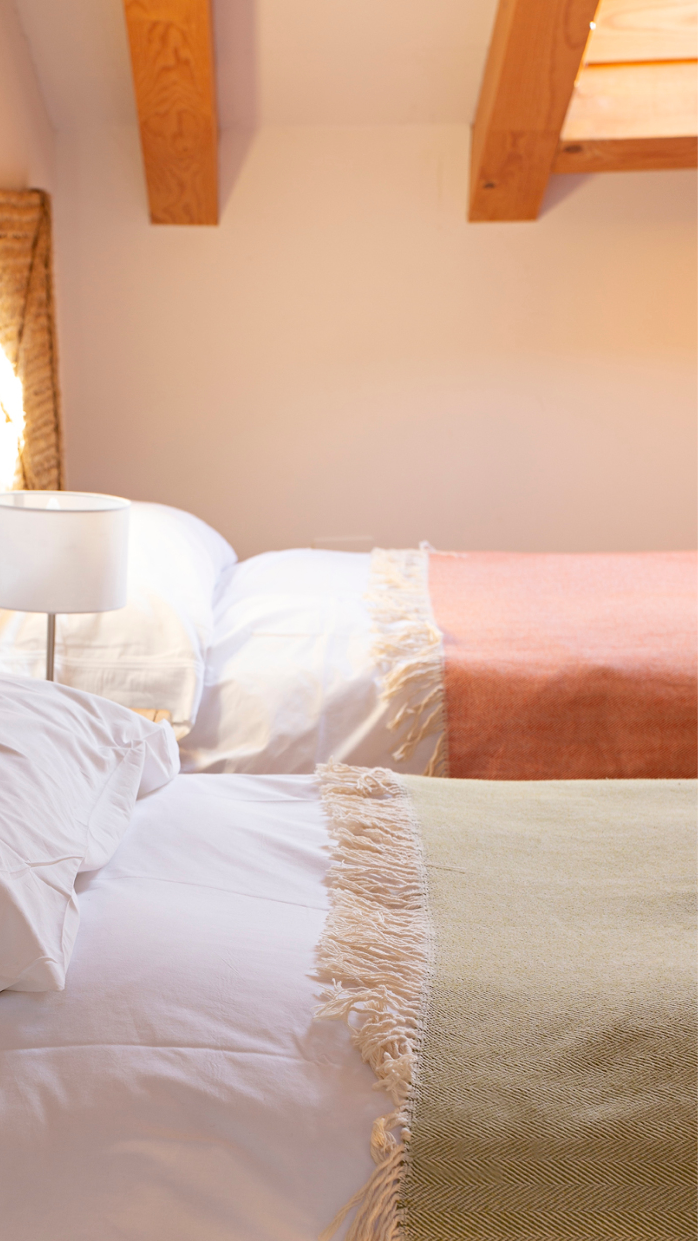 Las Albercas de Tenzuela, El Balcon, Detalle de dormitorio con dos camas individuales 