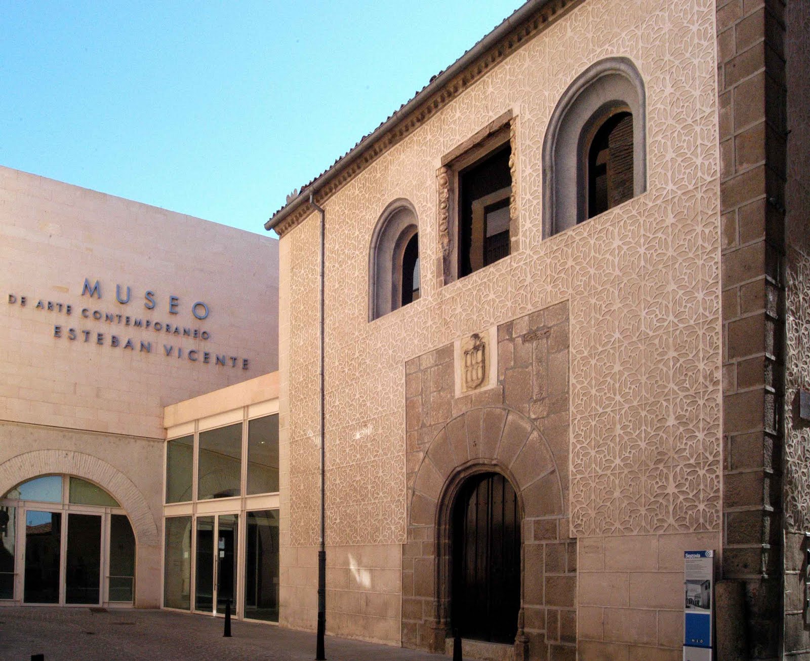 Las Albercas de Tenzuela, Cosas que hacer, Museo de arte contemporáneo Esteban Vicente 